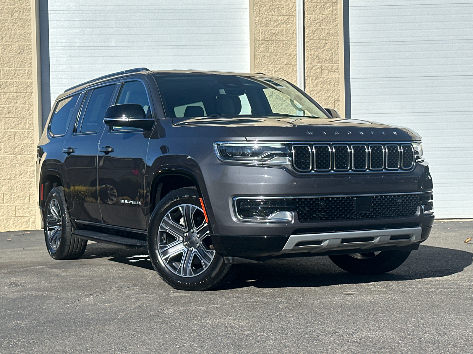 2023 Jeep Wagoneer Series II 1