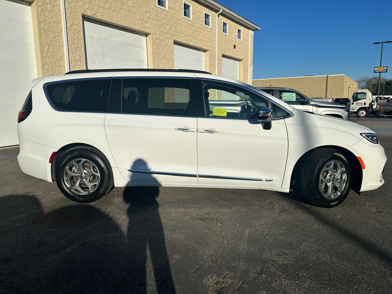 2023 Chrysler Pacifica Limited 14