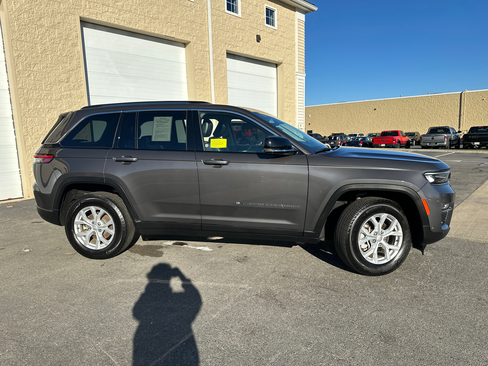 2023 Jeep Grand Cherokee Limited 14