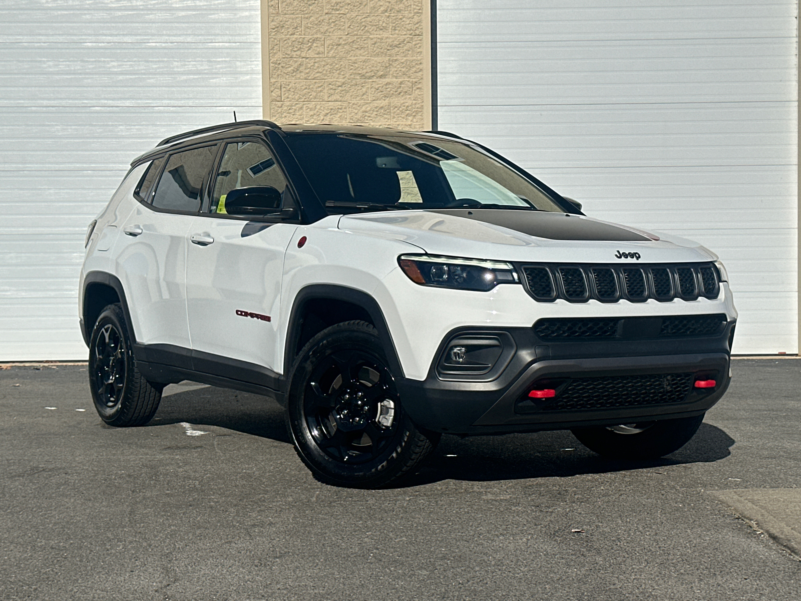 2023 Jeep Compass Trailhawk 1