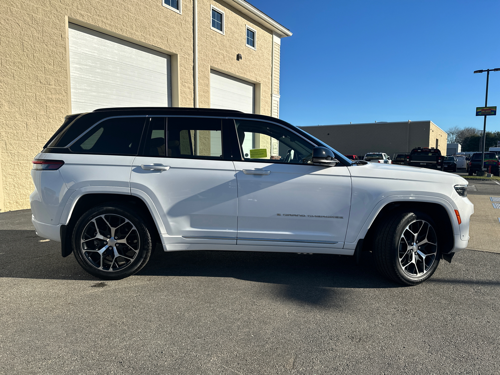 2024 Jeep Grand Cherokee Summit Reserve 4xe 11