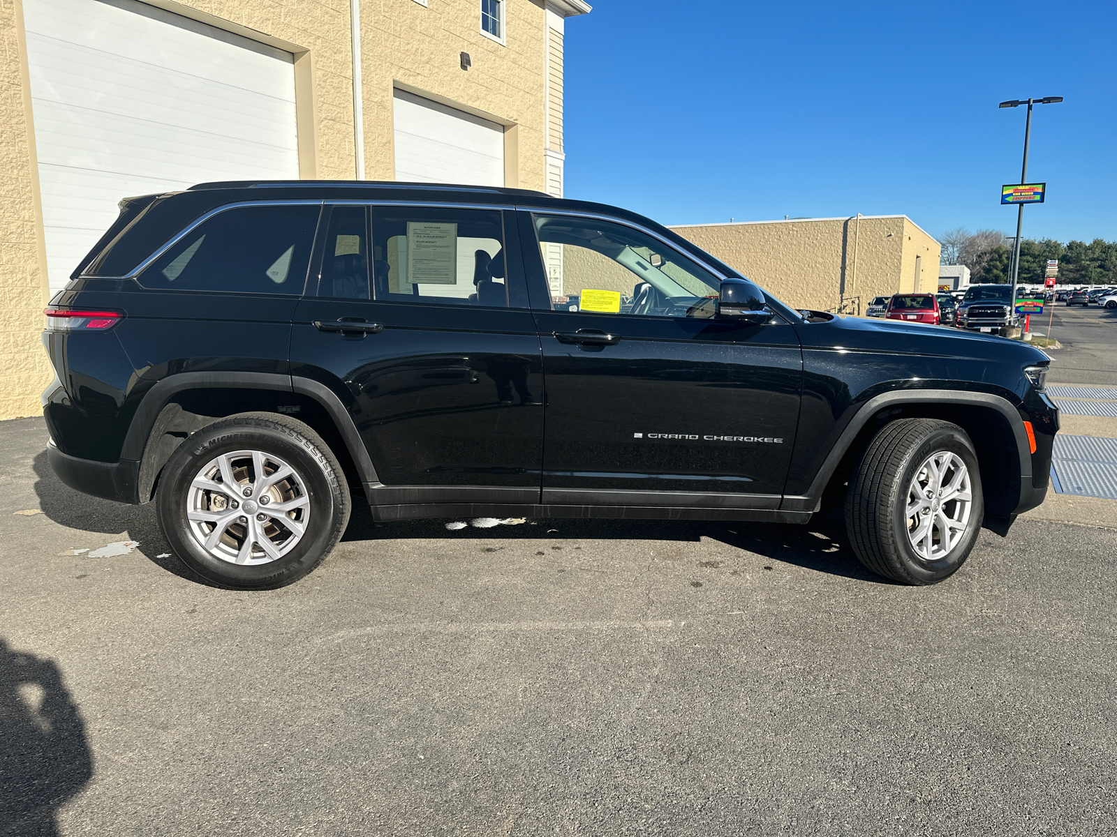 2022 Jeep Grand Cherokee Limited 11