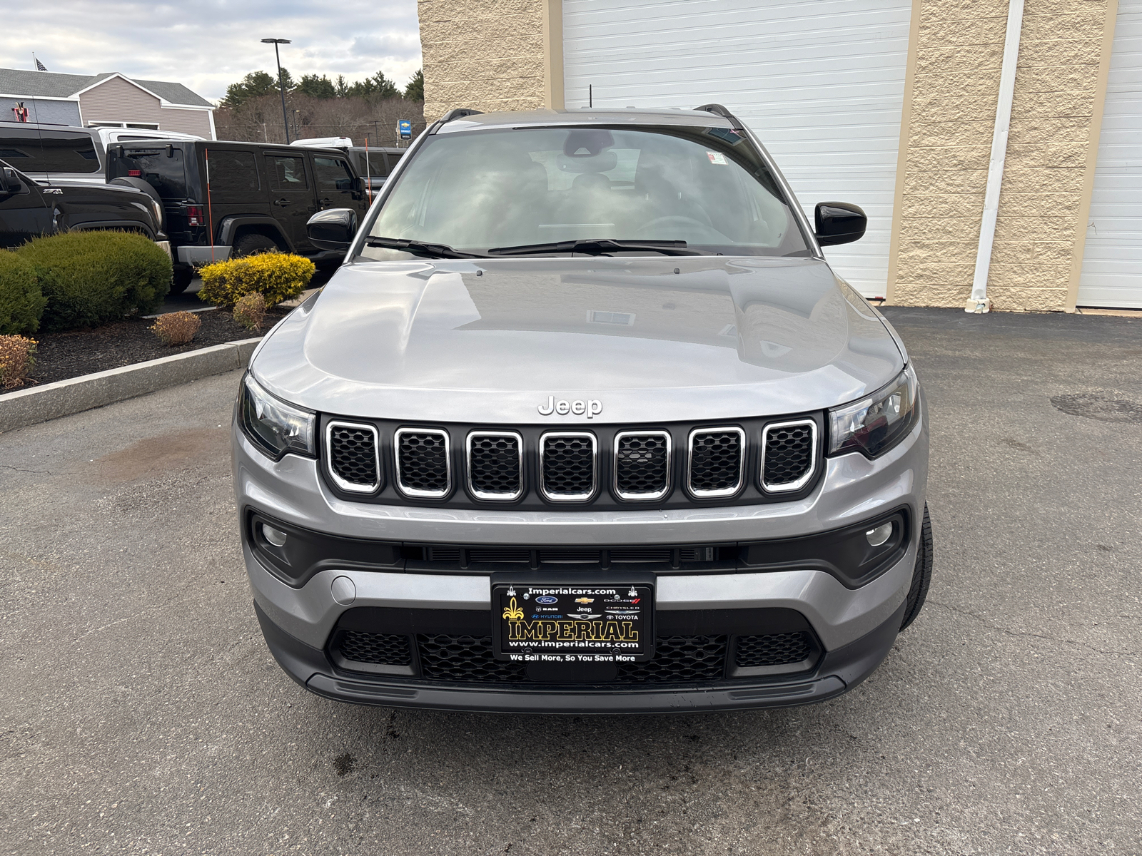 2023 Jeep Compass Latitude Lux 3