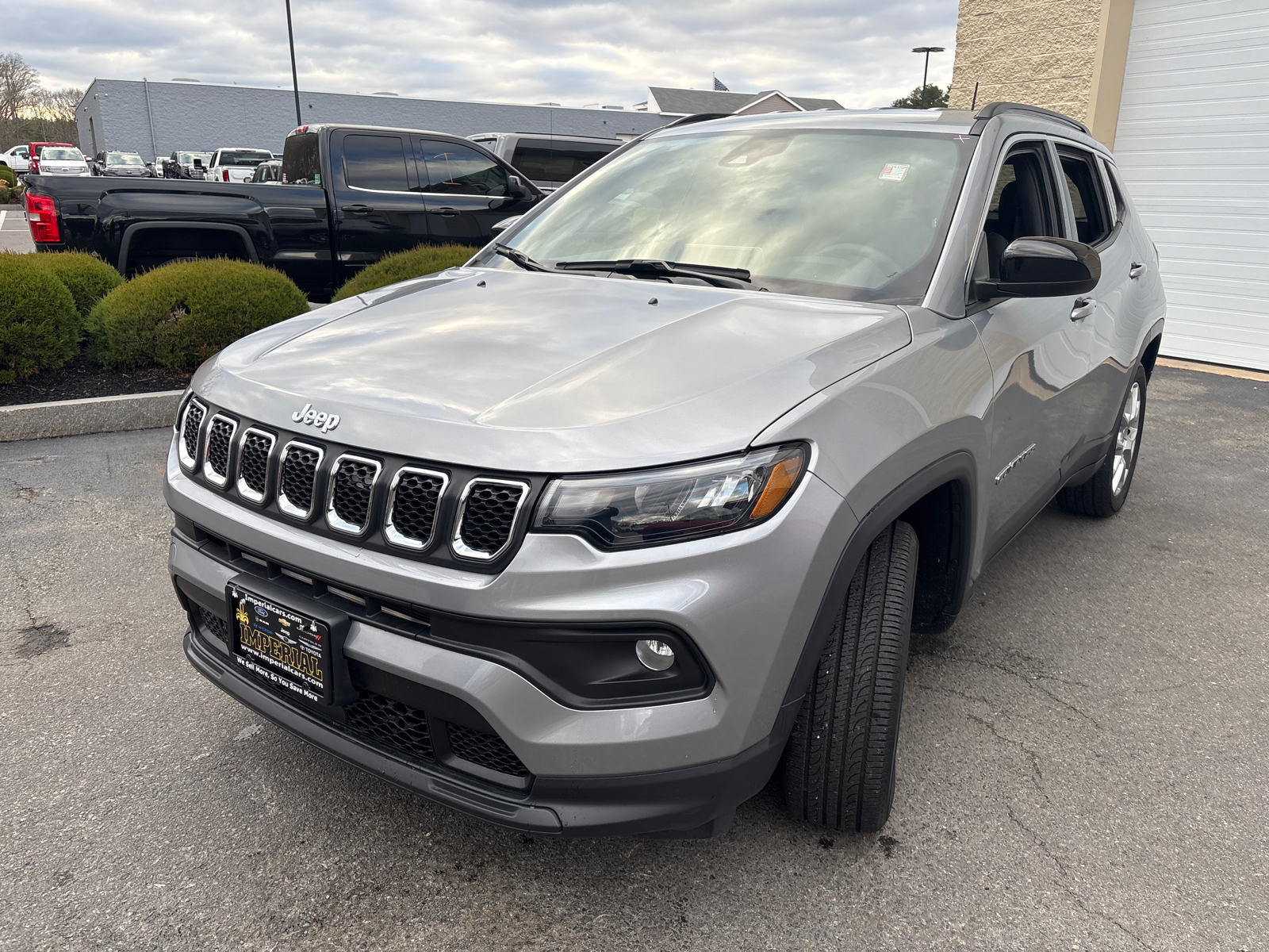 2023 Jeep Compass Latitude Lux 4