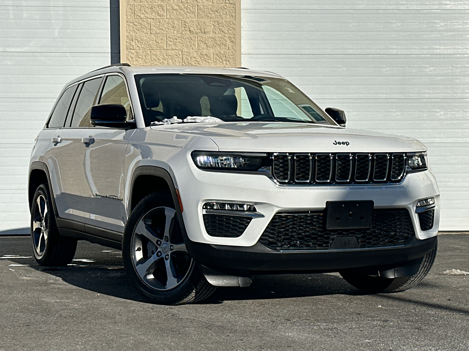 2023 Jeep Grand Cherokee Limited 1