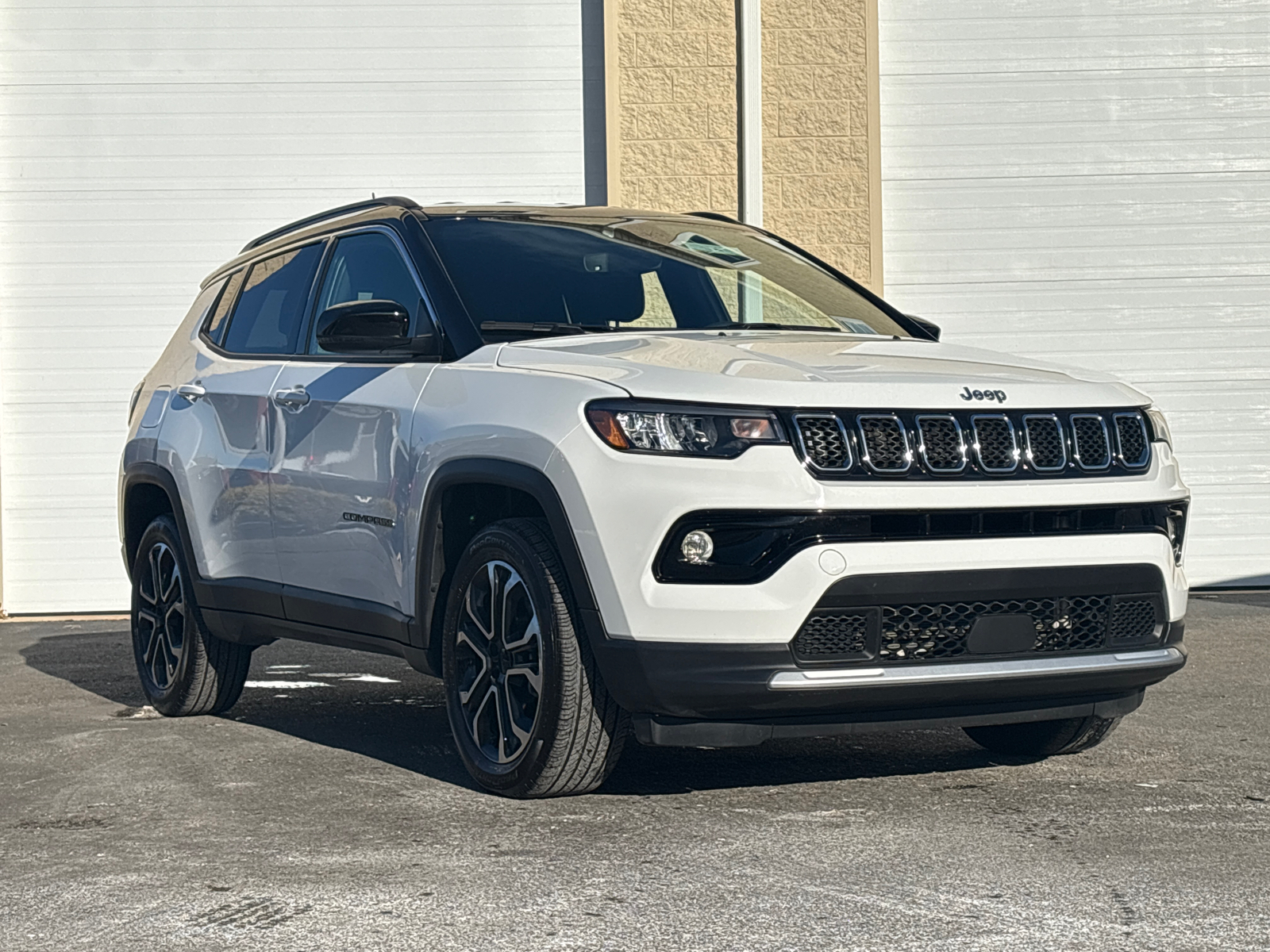 2023 Jeep Compass  2