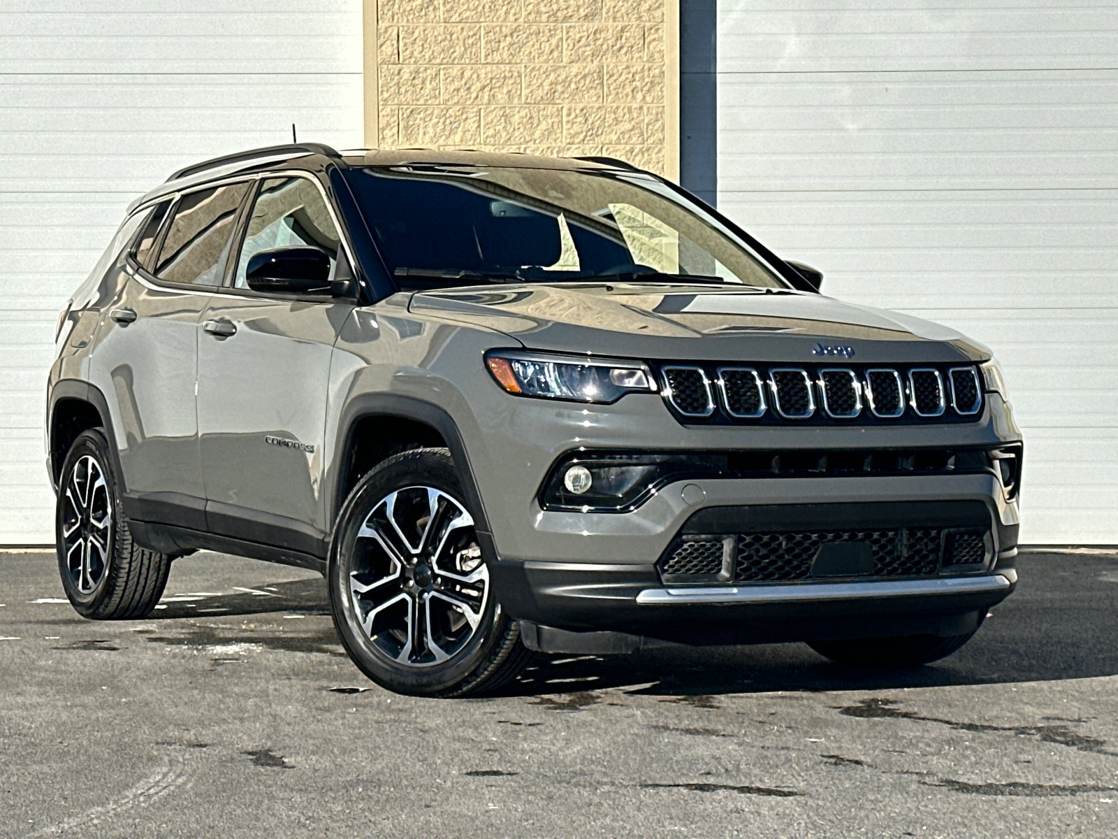 2023 Jeep Compass Limited 1