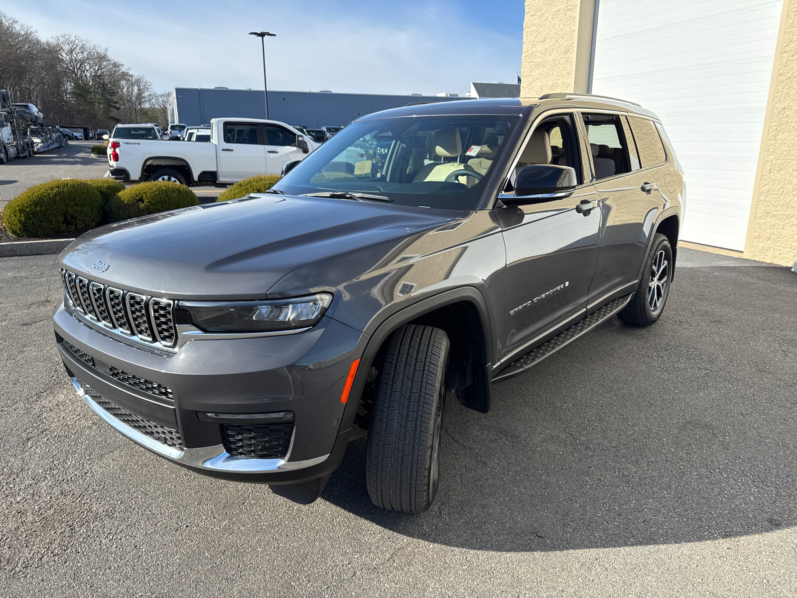 2023 Jeep Grand Cherokee L Limited 3