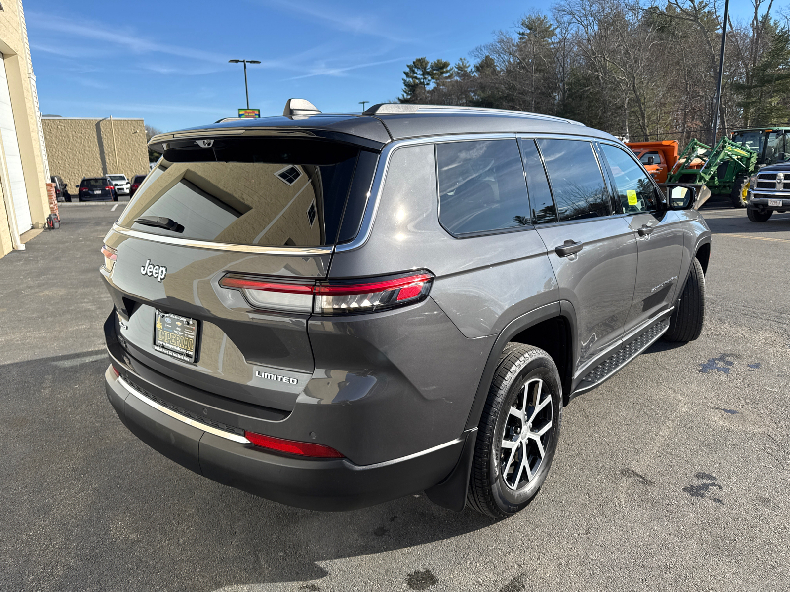 2023 Jeep Grand Cherokee L Limited 10