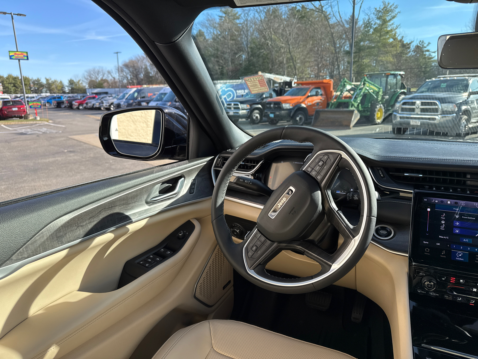 2023 Jeep Grand Cherokee L Limited 15