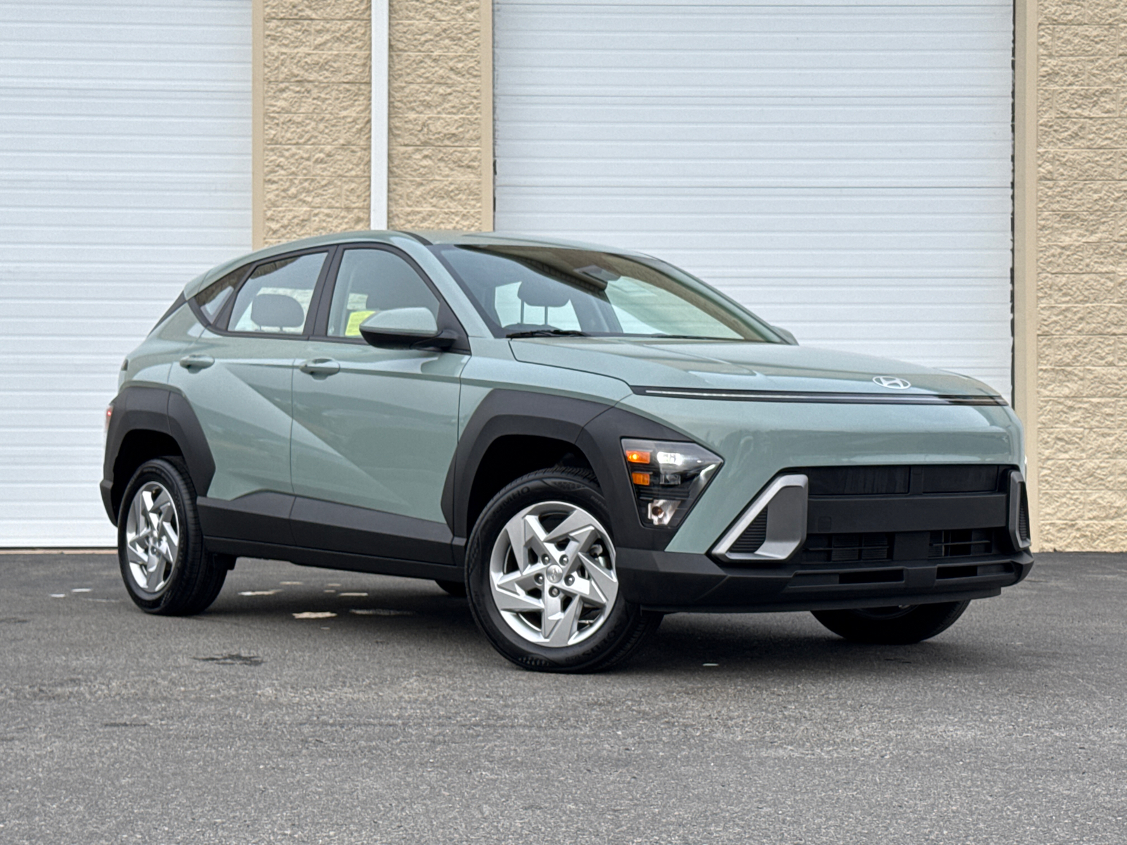 2024 Hyundai Kona SE 1