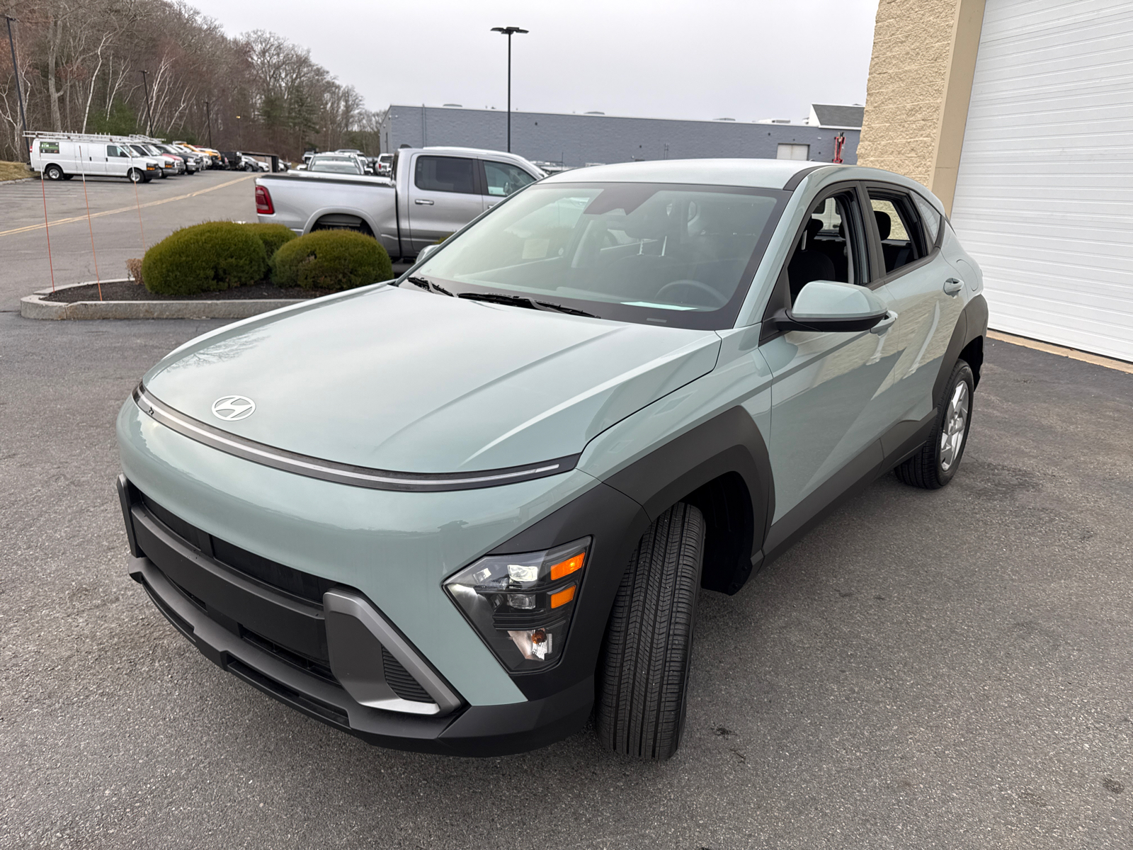 2024 Hyundai Kona SE 3