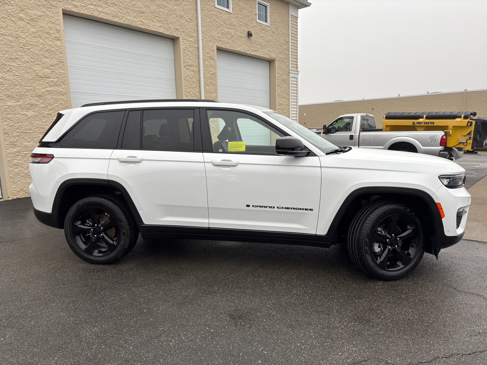 2023 Jeep Grand Cherokee Limited 12