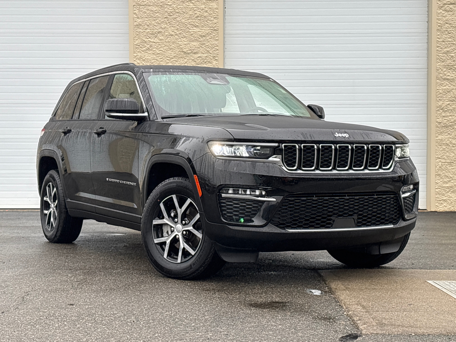 2023 Jeep Grand Cherokee Limited 1