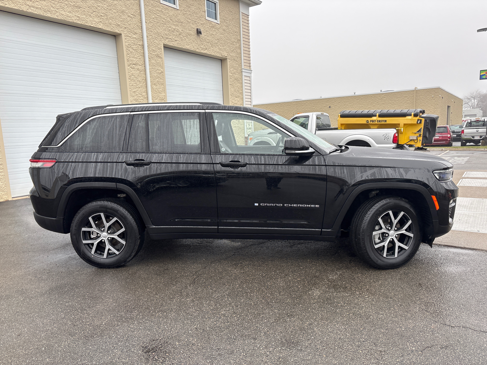 2023 Jeep Grand Cherokee Limited 11