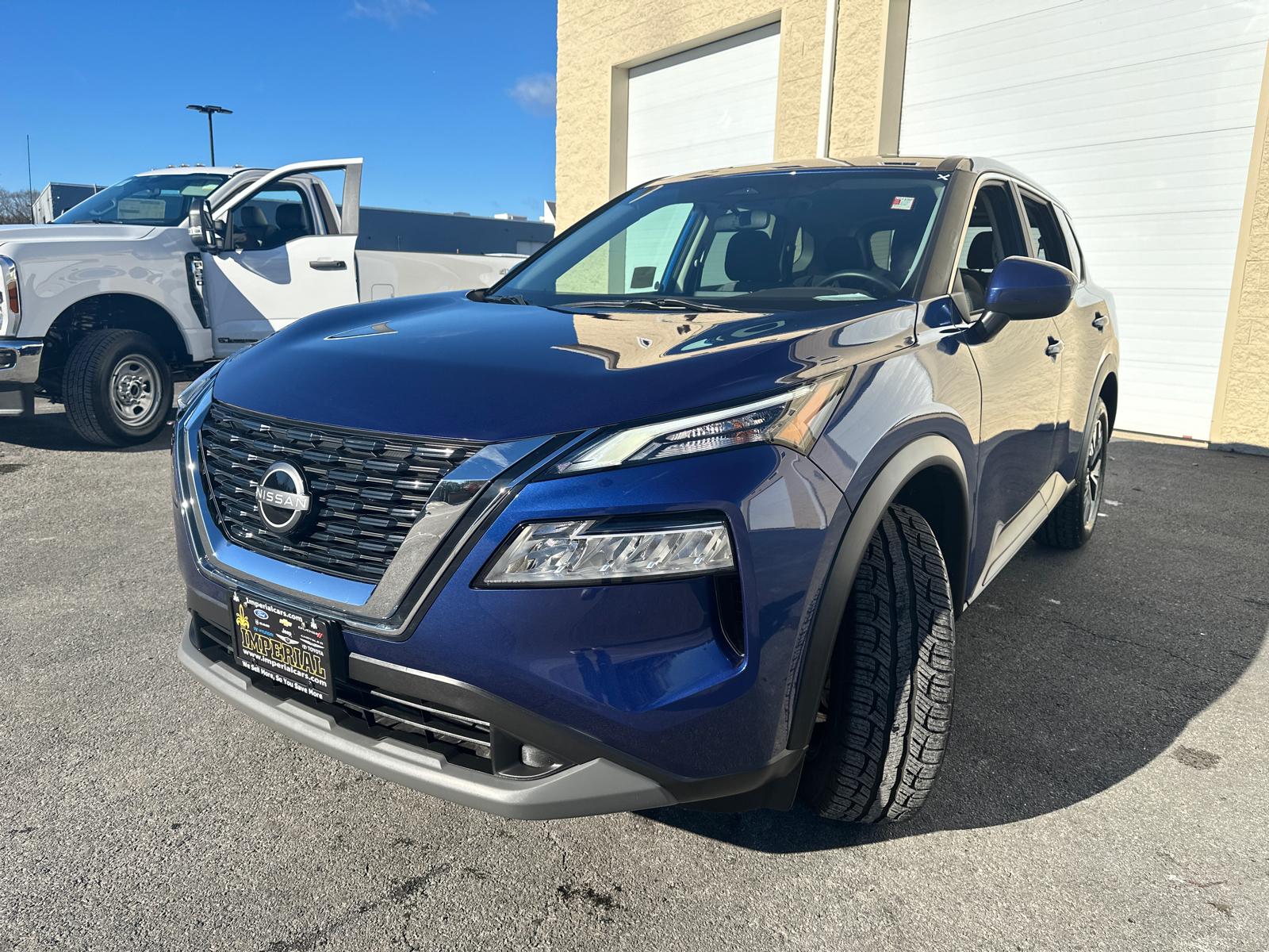 2023 Nissan Rogue SV 4