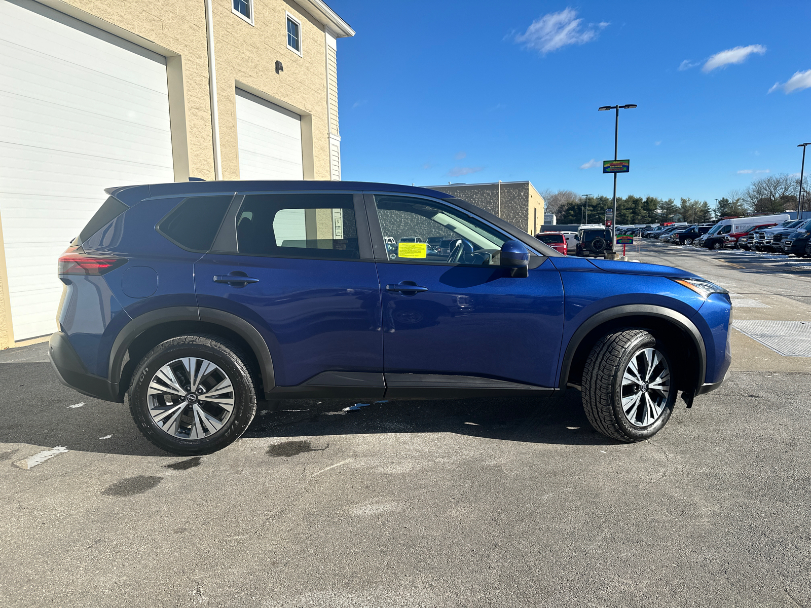 2023 Nissan Rogue SV 11