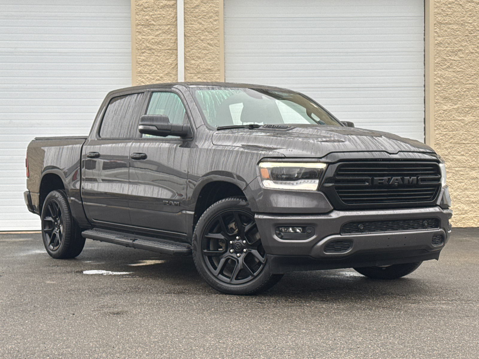 2023 Ram 1500 Laramie 1