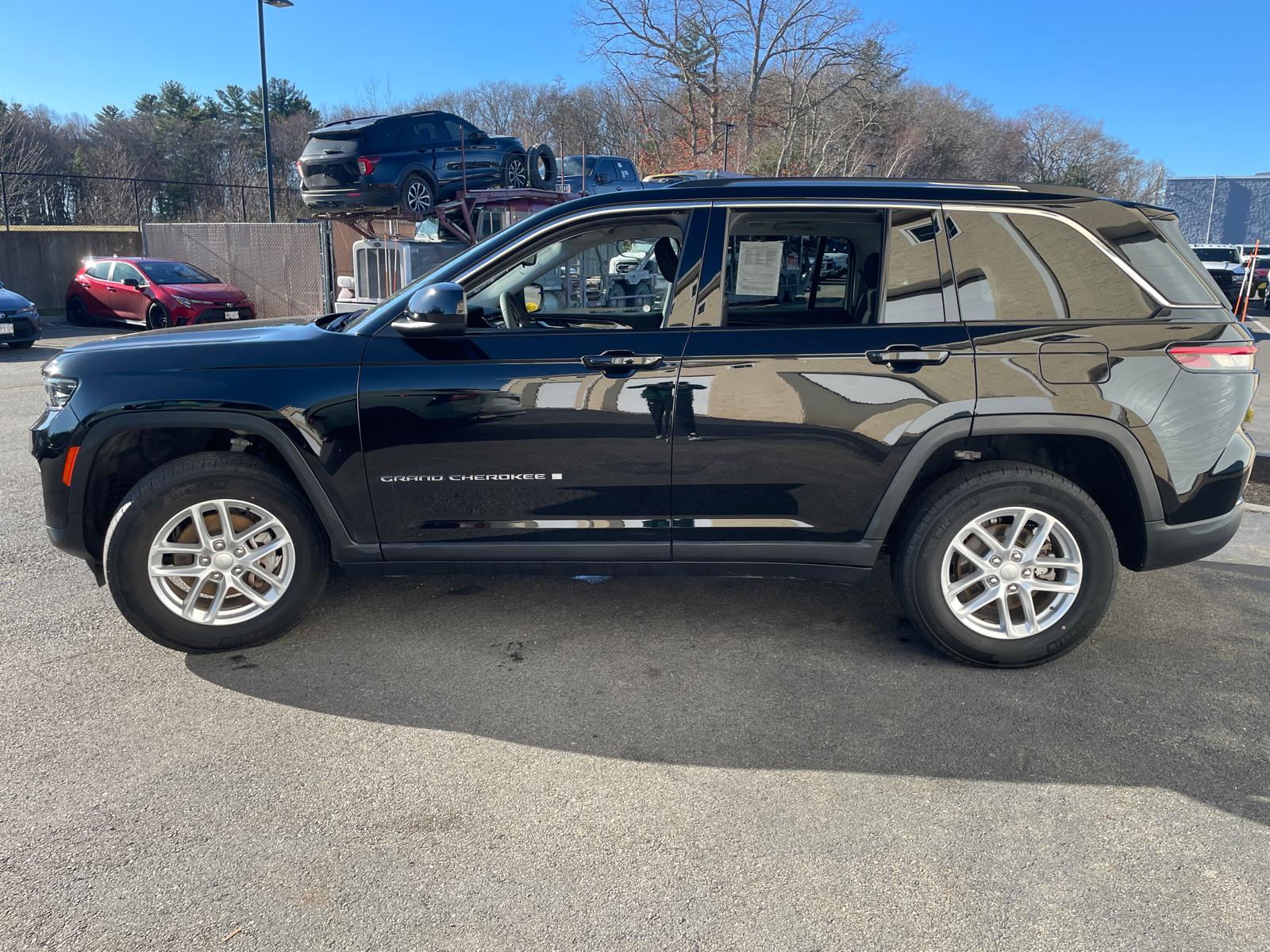 2023 Jeep Grand Cherokee Laredo 5