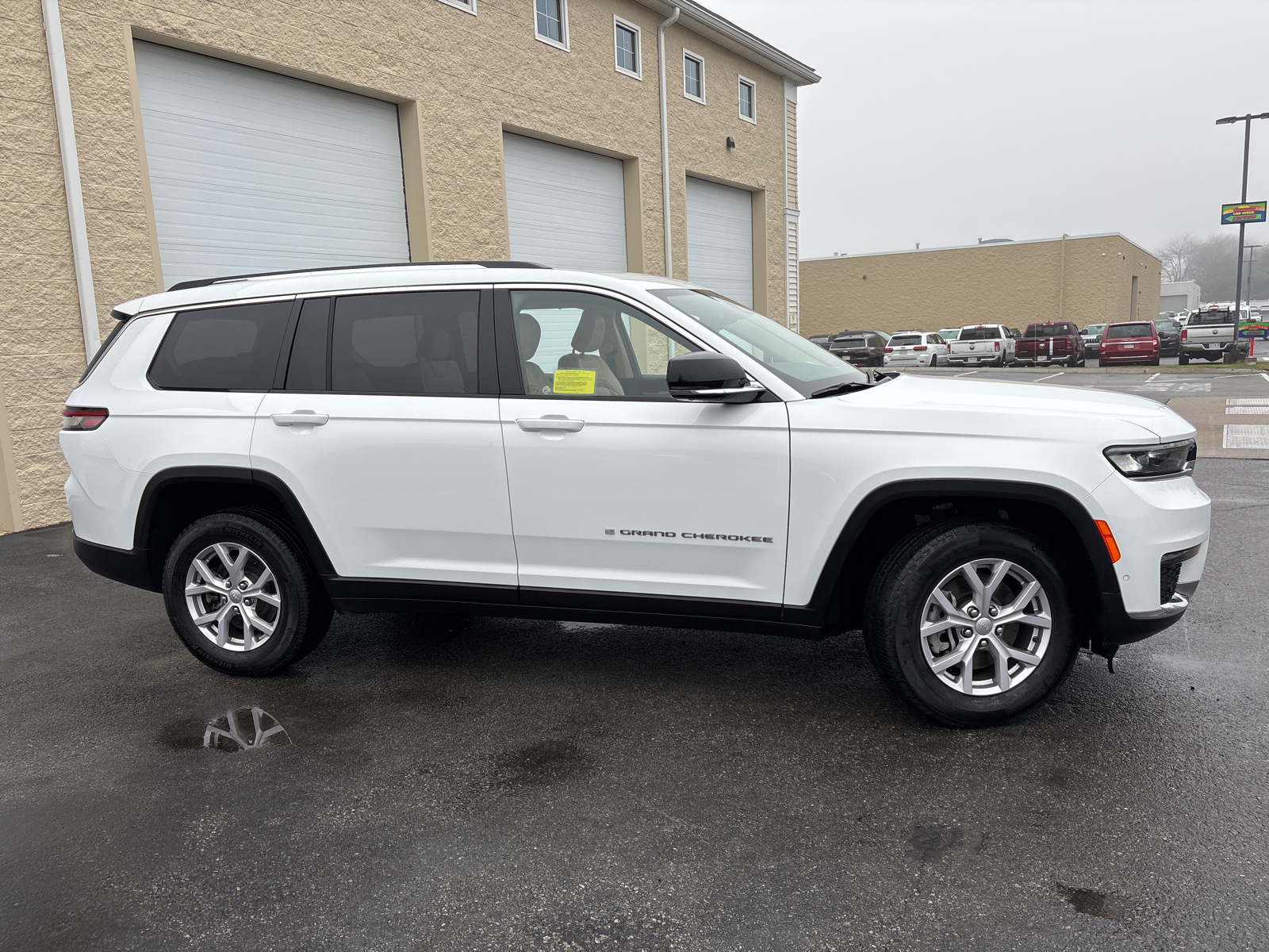 2022 Jeep Grand Cherokee L Limited 12