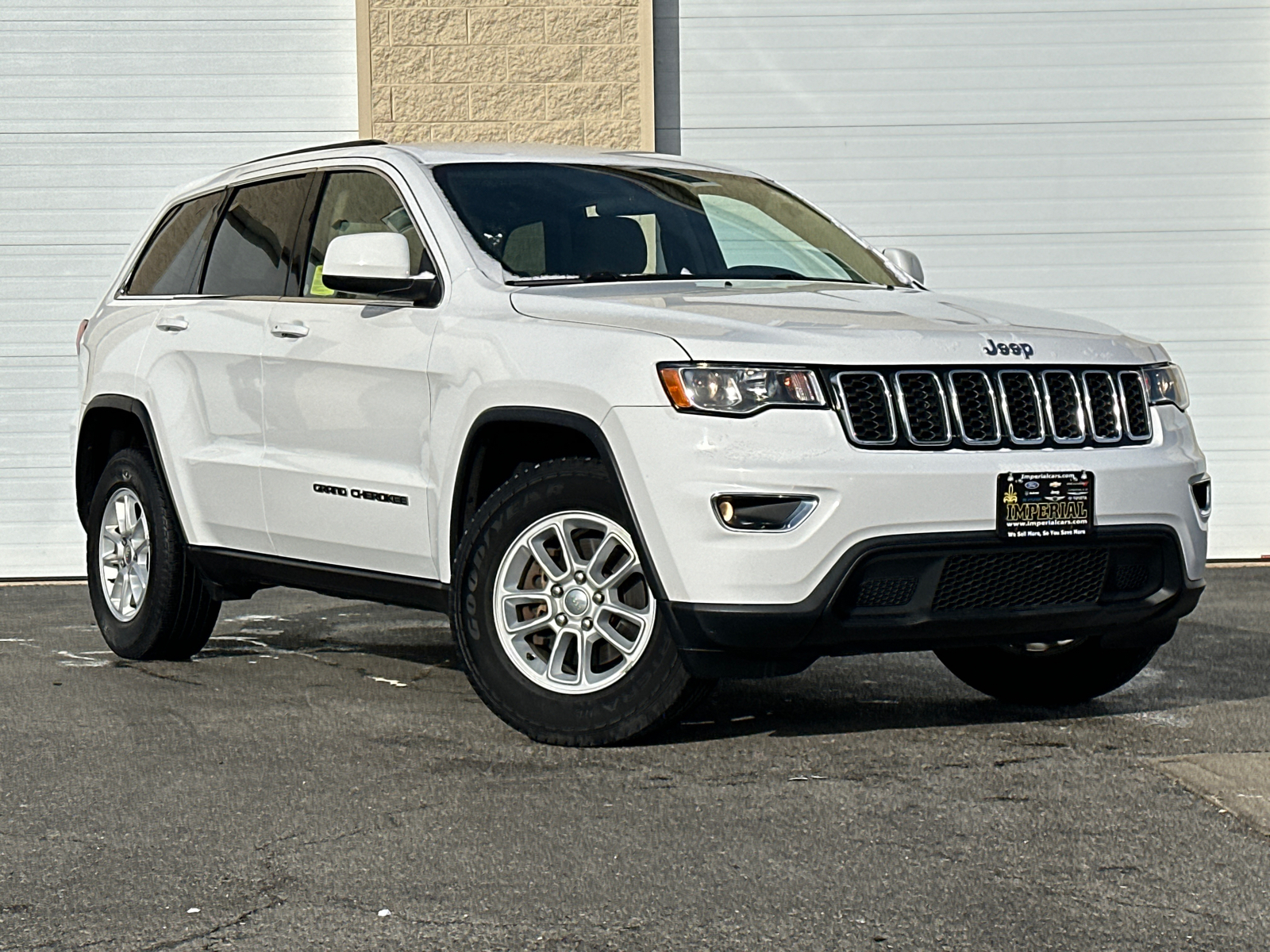 2018 Jeep Grand Cherokee Laredo 1