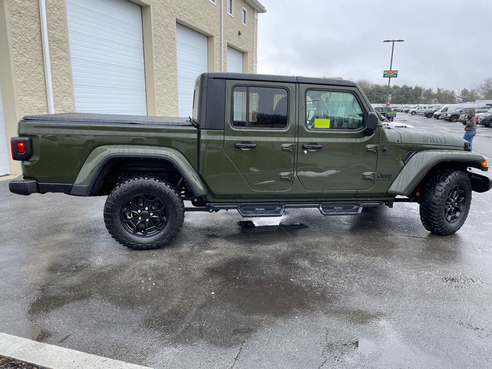 2022 Jeep Gladiator Willys Sport 11