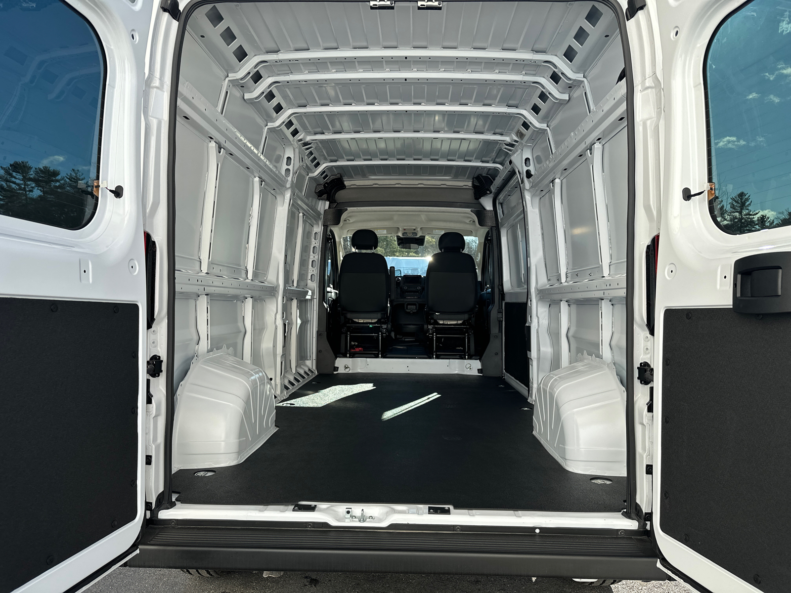 2024 Ram ProMaster 2500 High Roof 10