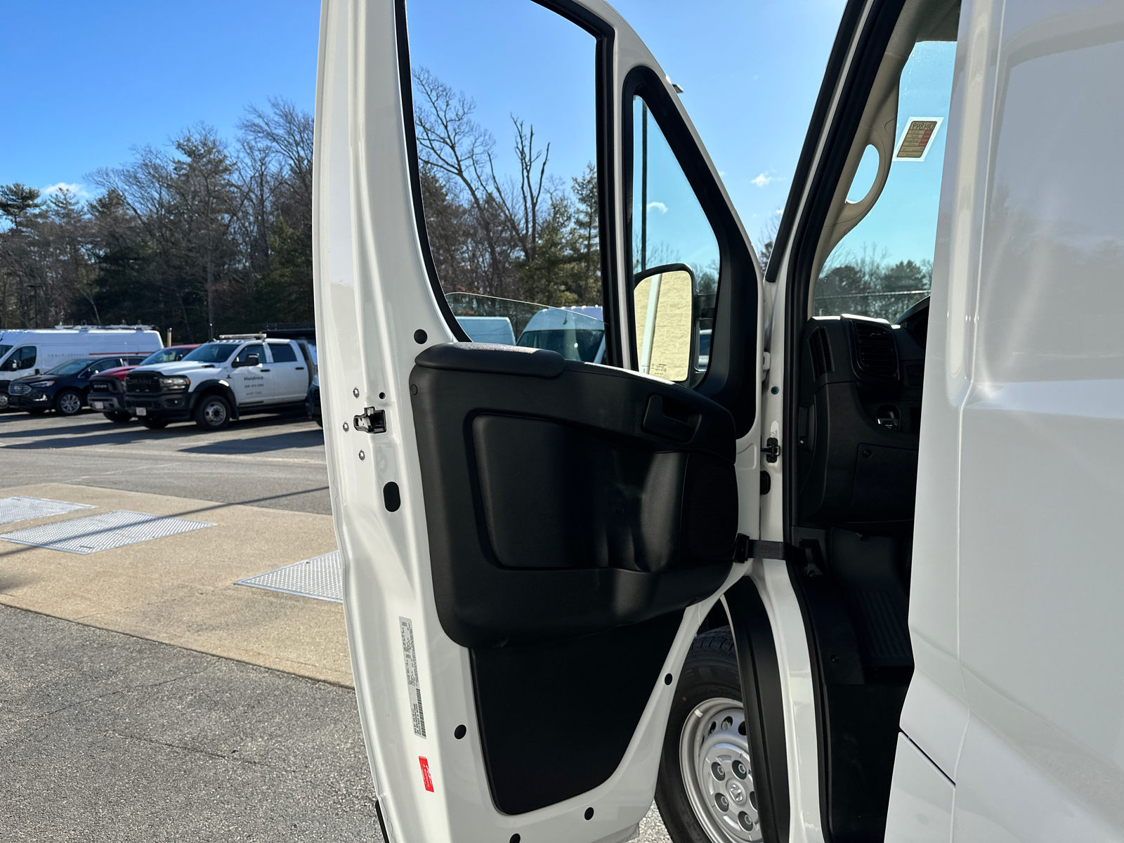 2024 Ram ProMaster 2500 High Roof 14