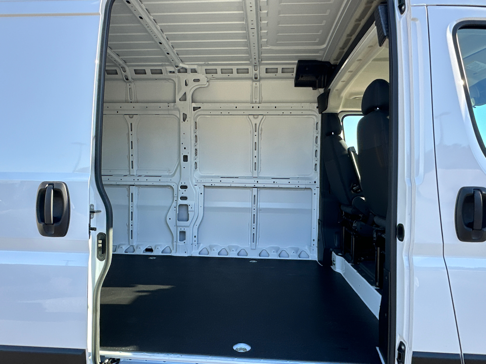 2024 Ram ProMaster 2500 High Roof 12