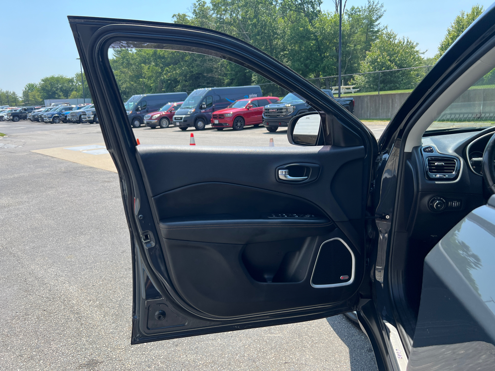 2018 Jeep Compass  18