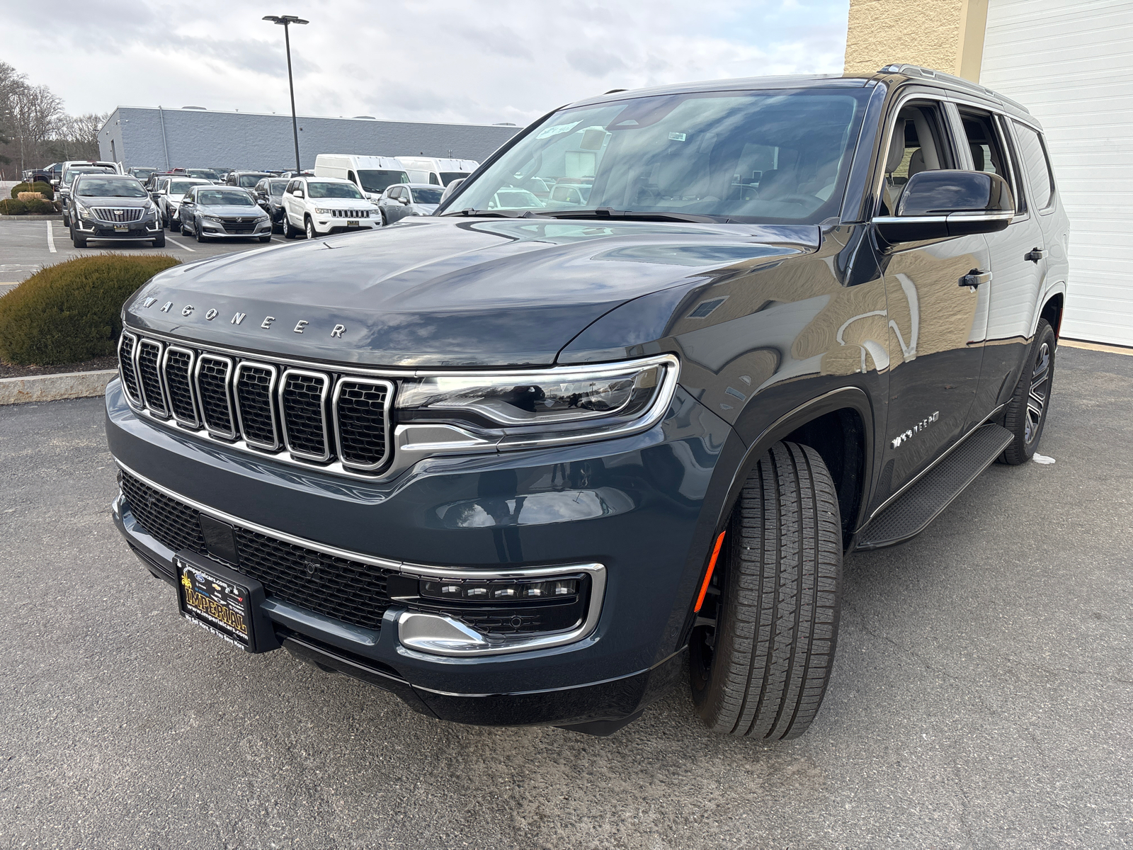 2024 Jeep Wagoneer Base 4