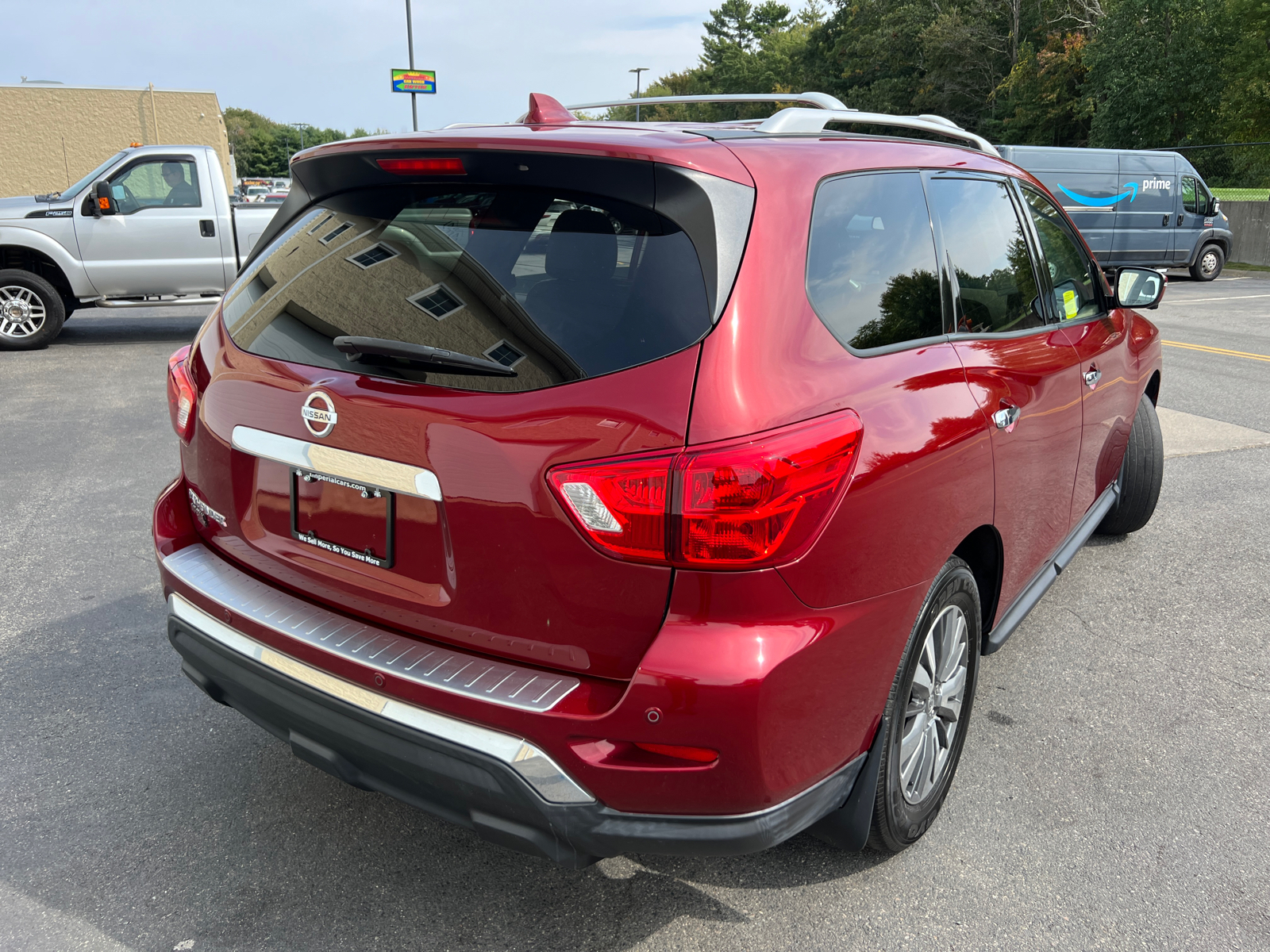 2020 Nissan Pathfinder SL 10