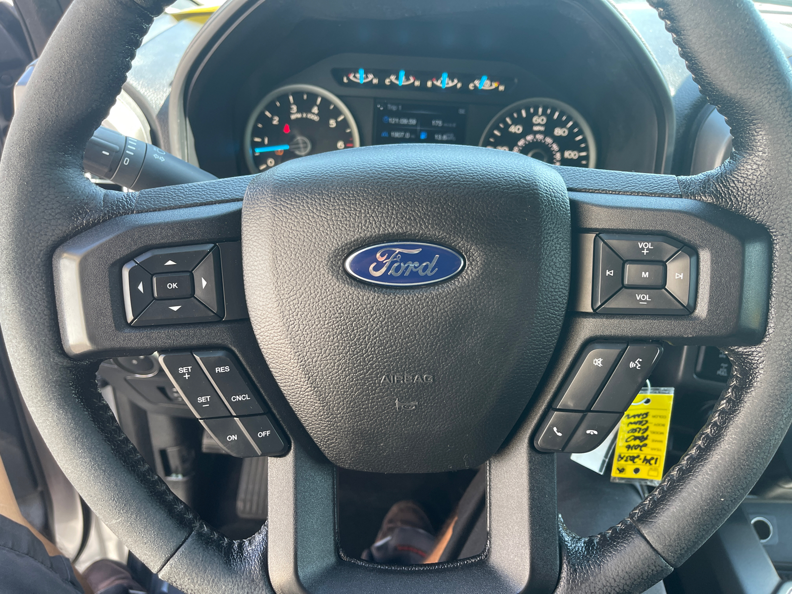 2016 Ford F-150  25