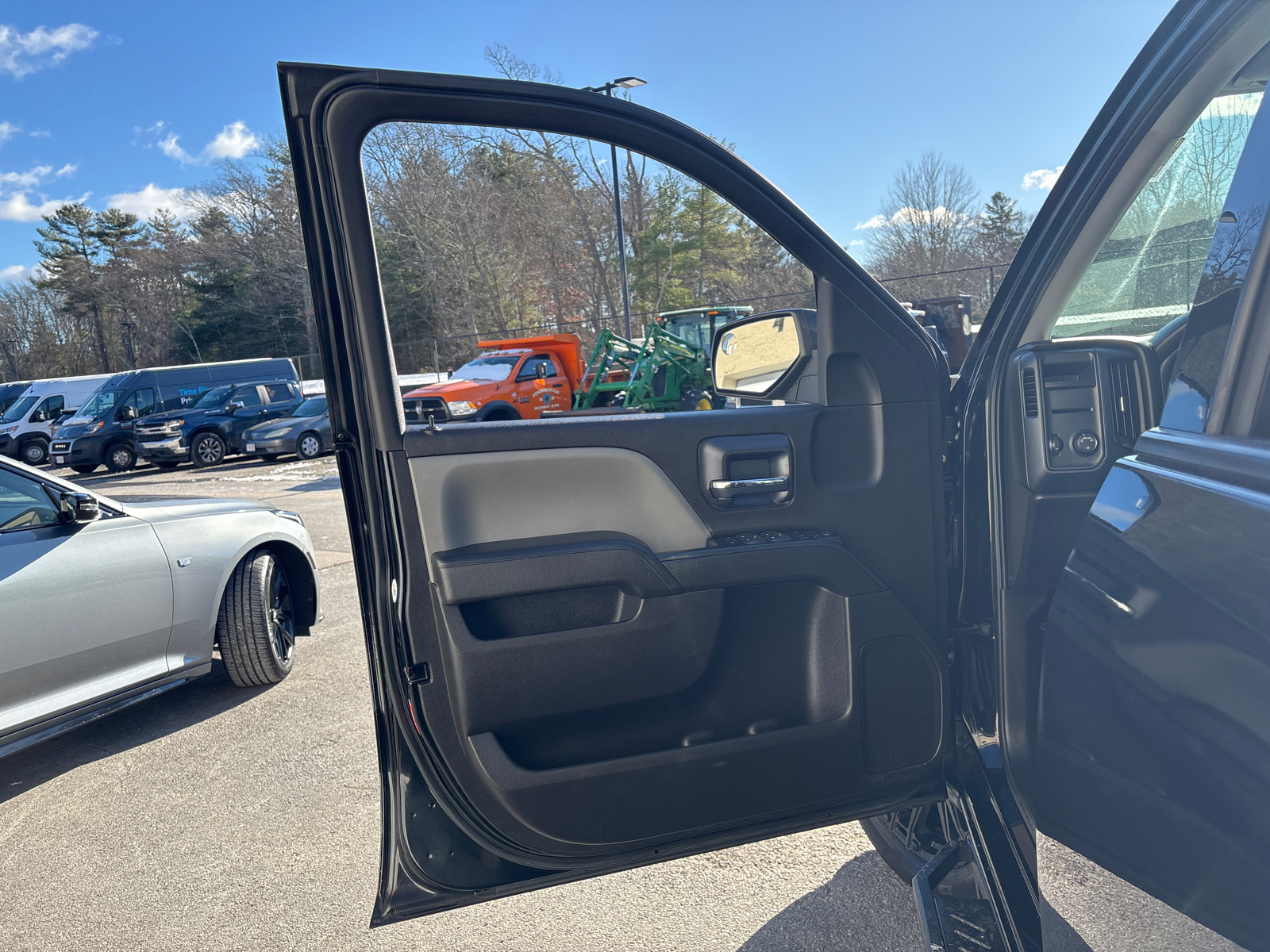 2018 Chevrolet Silverado 1500 Custom 17