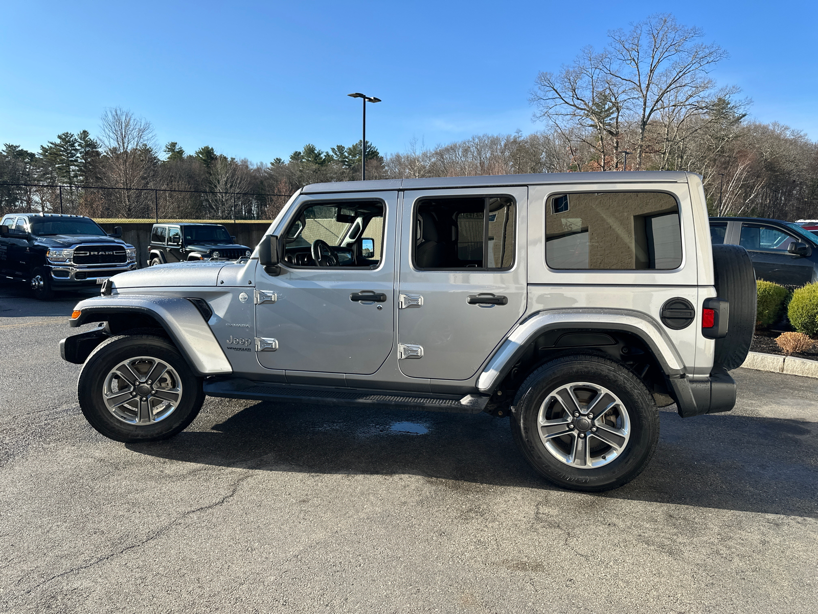 2020 Jeep Wrangler Unlimited Sahara 5