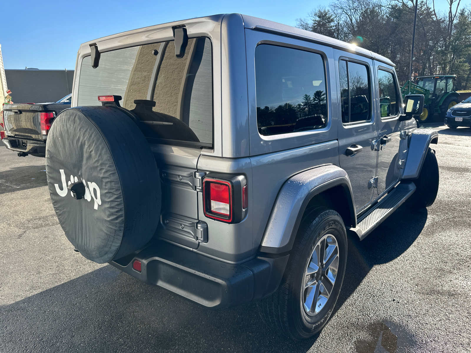 2020 Jeep Wrangler Unlimited Sahara 10