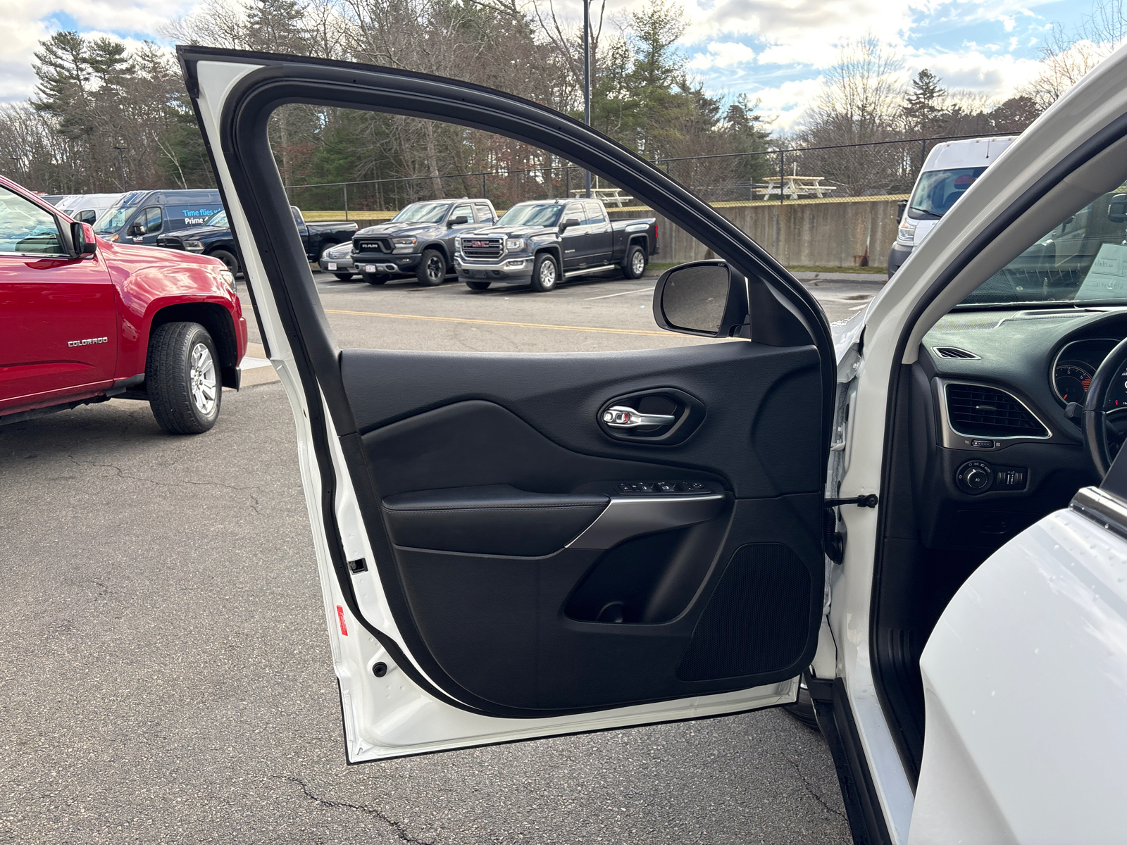 2021 Jeep Cherokee Latitude Plus 18