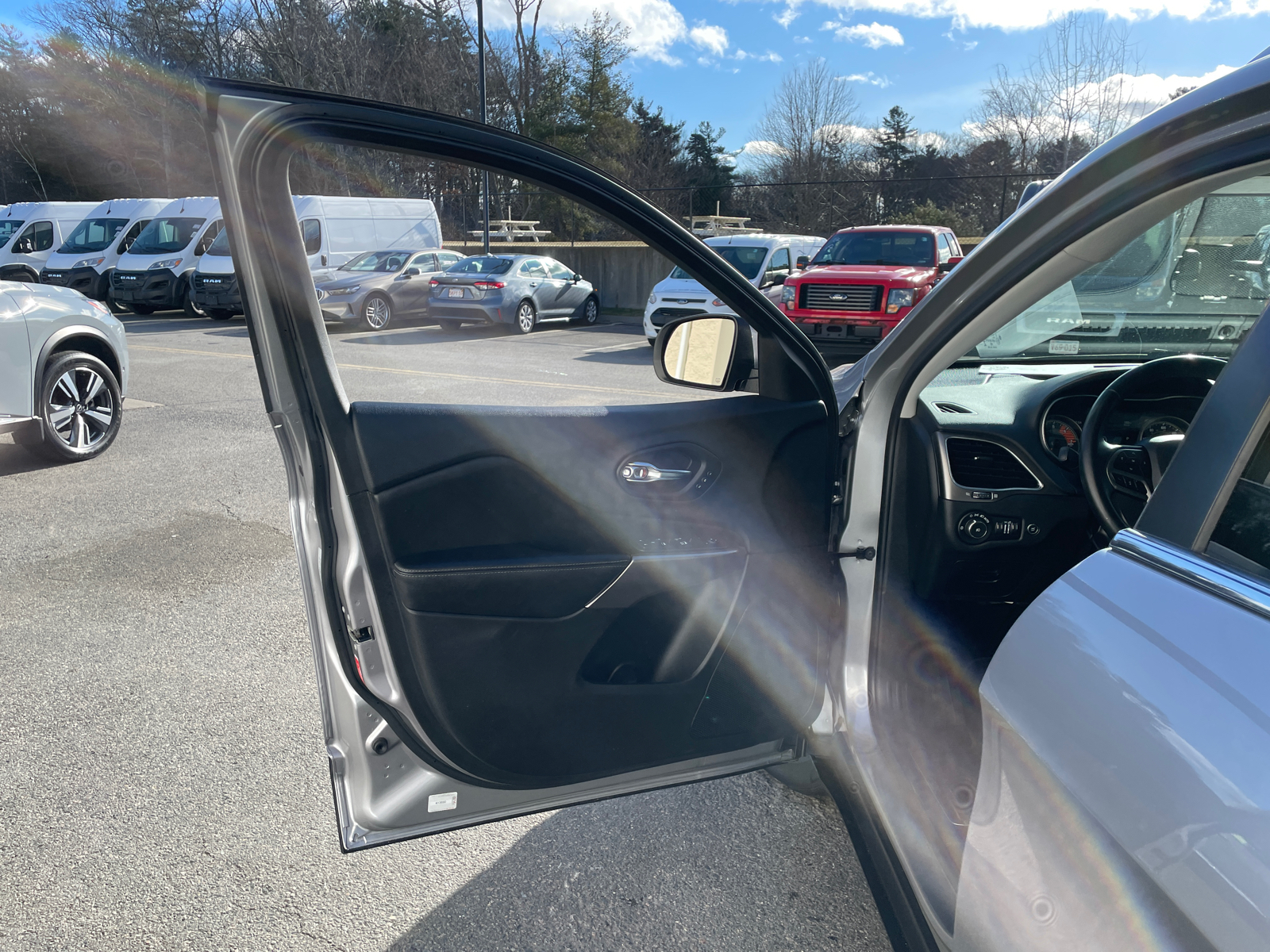 2019 Jeep Cherokee Limited 22