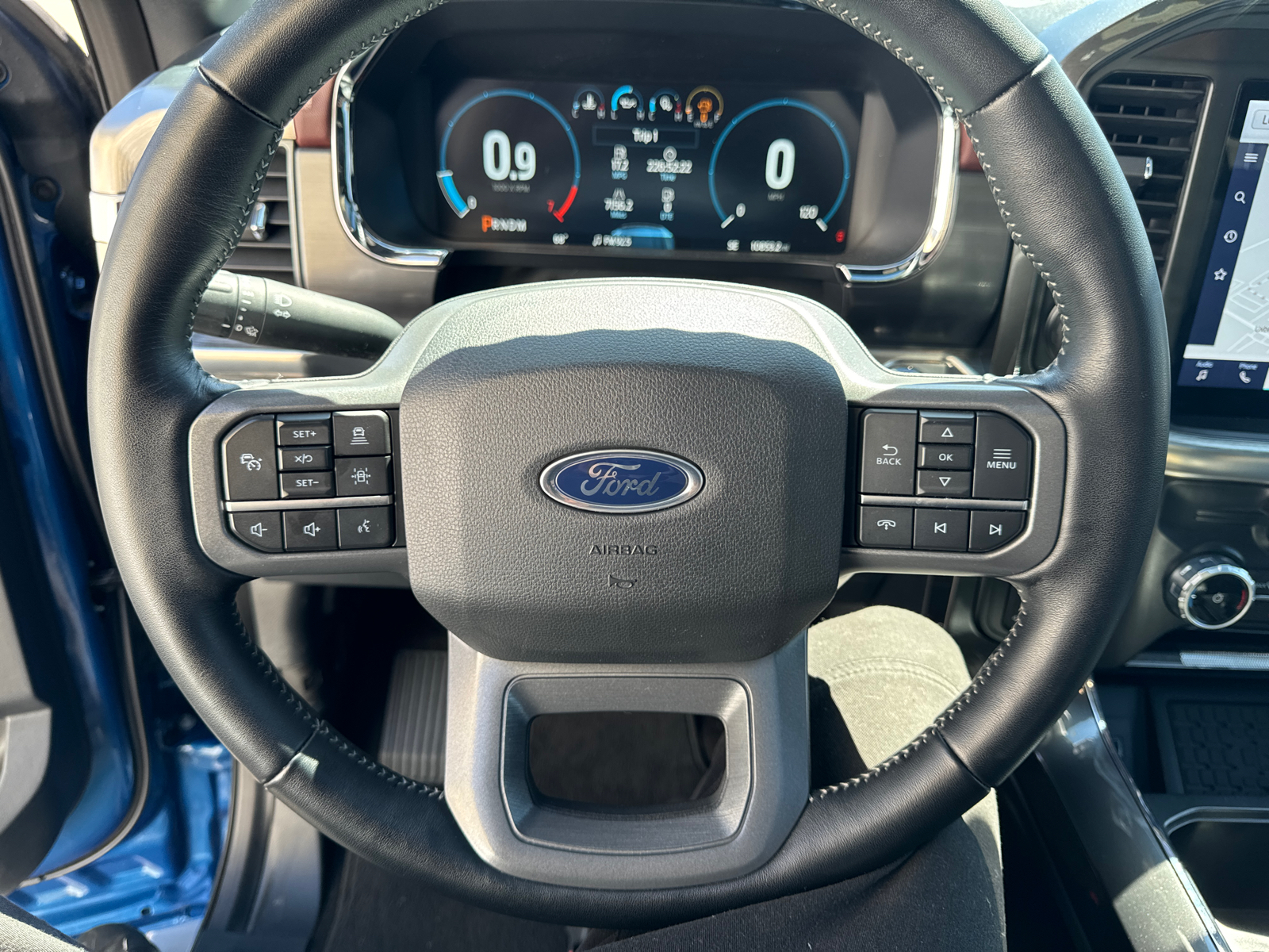 2023 Ford F-150 Lariat 28