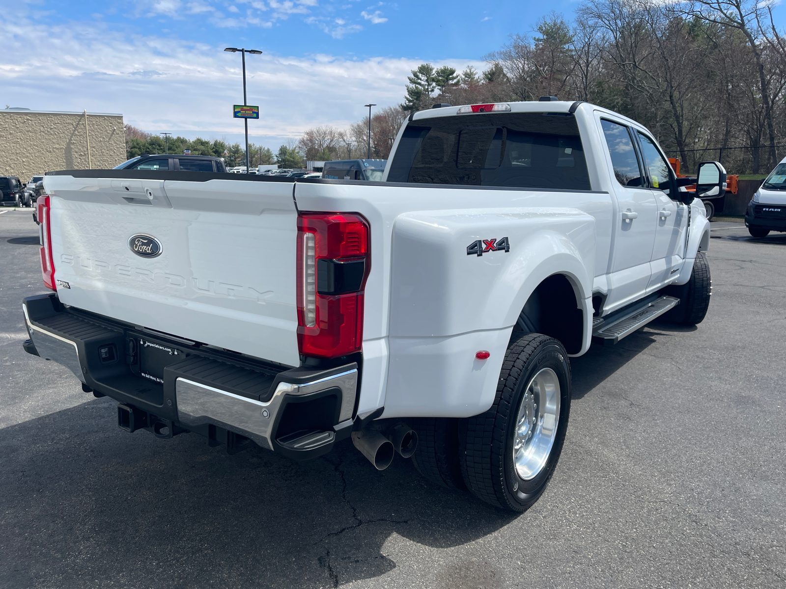 2023 Ford F-450SD Lariat 12