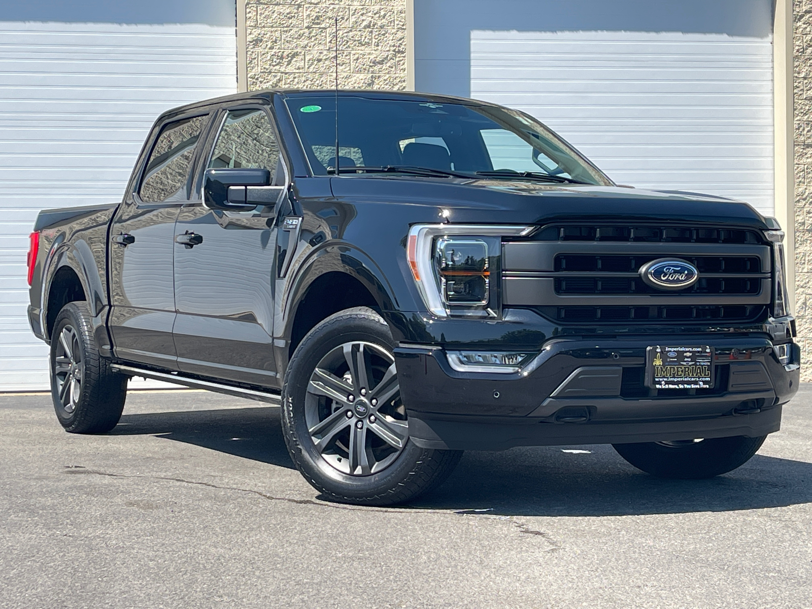 2023 Ford F-150 Lariat 2