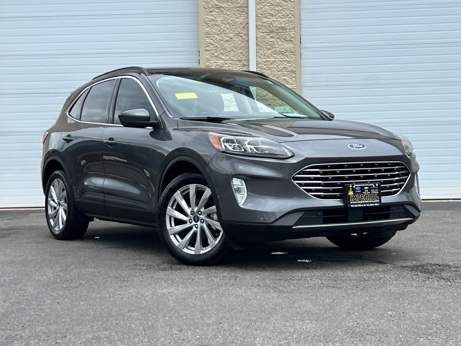 2021 Ford Escape Titanium Hybrid 2