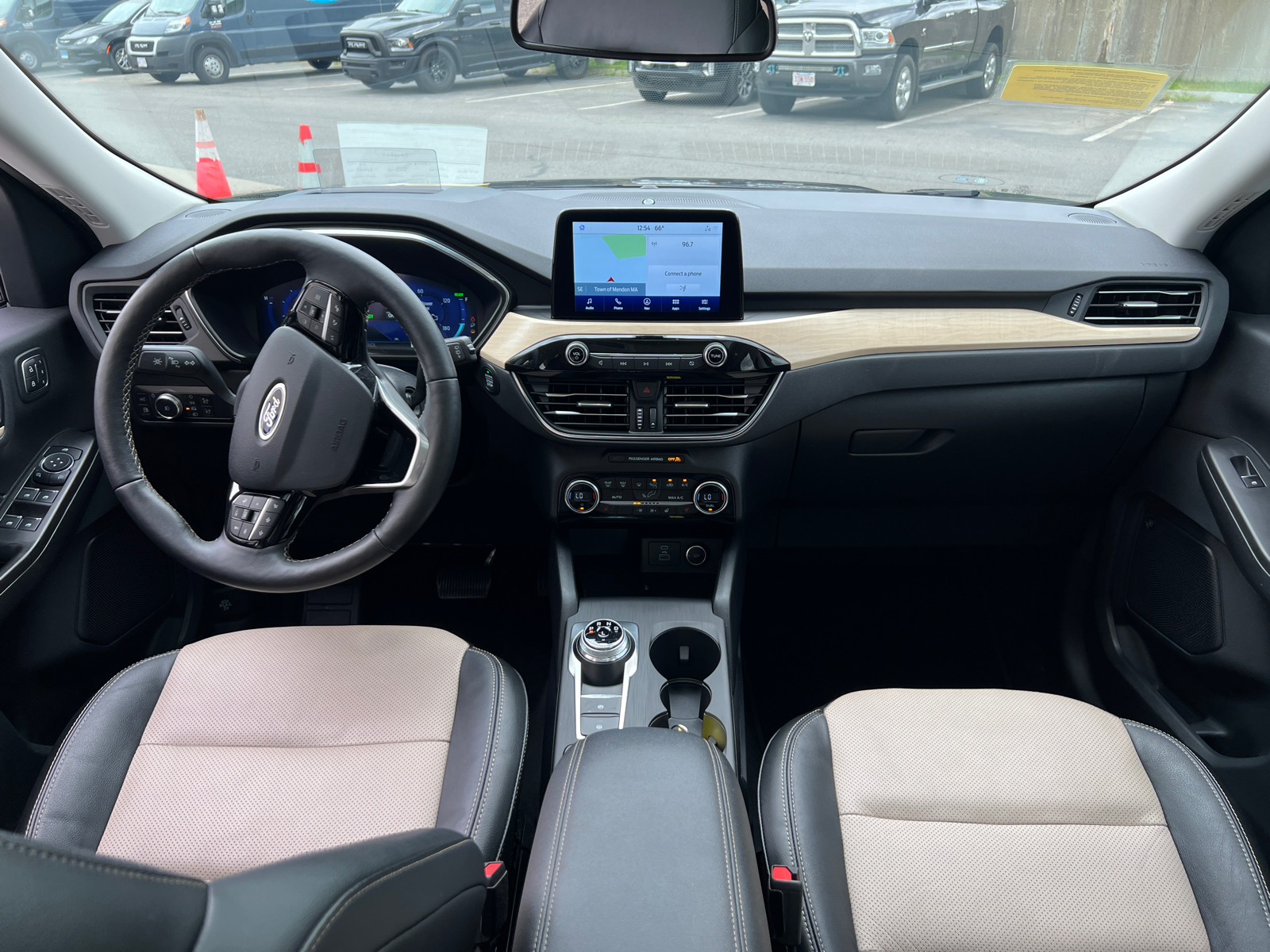 2021 Ford Escape Titanium Hybrid 15