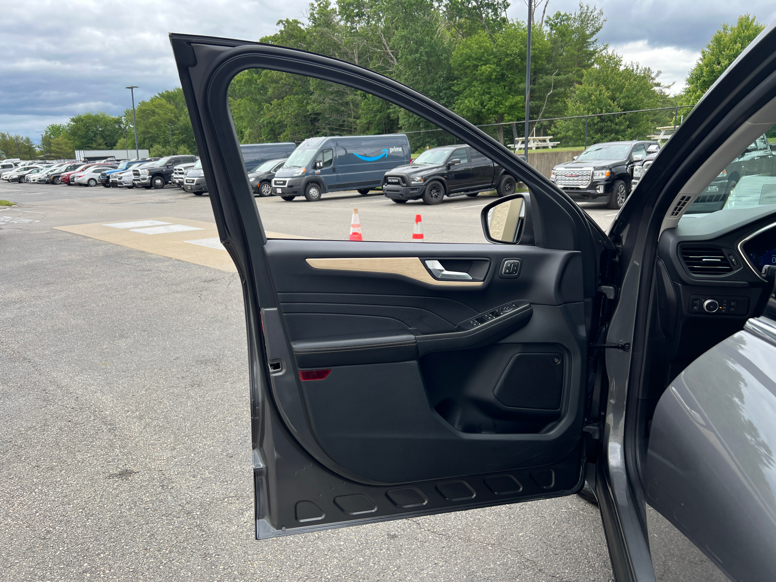 2021 Ford Escape Titanium Hybrid 18