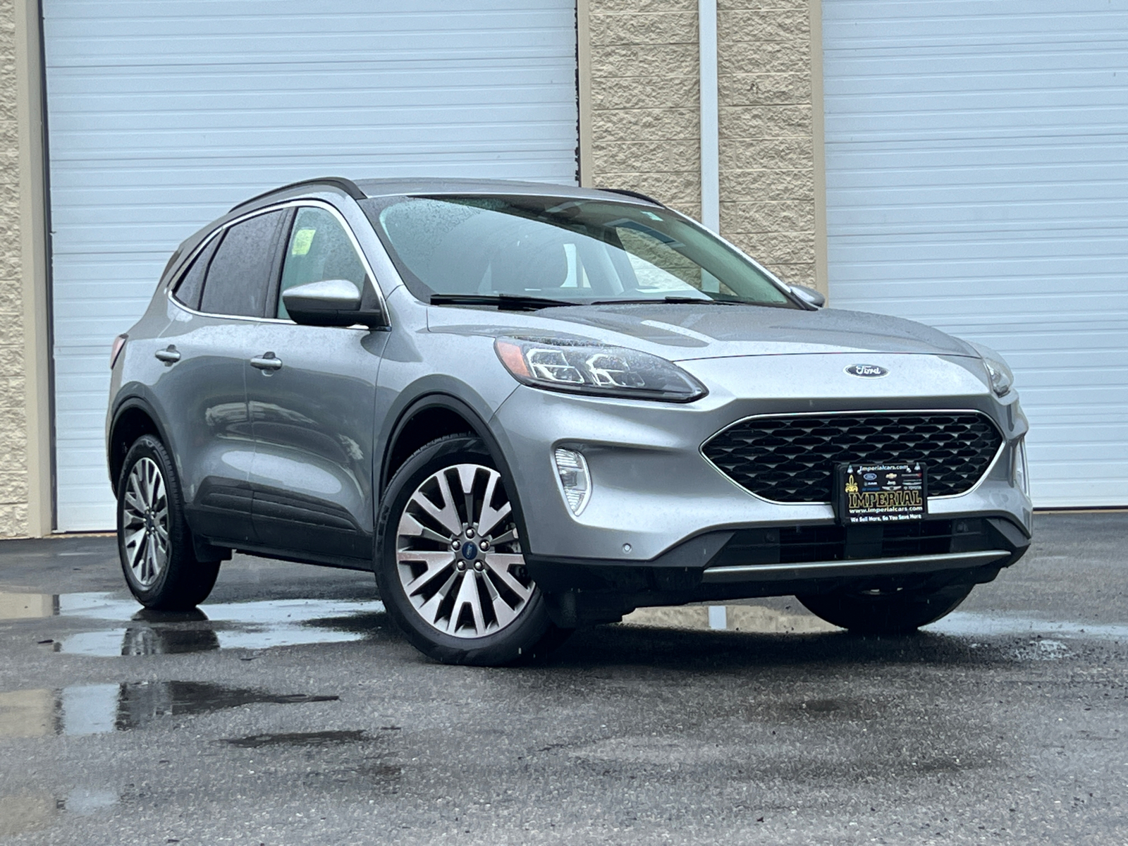 2022 Ford Escape Titanium 1