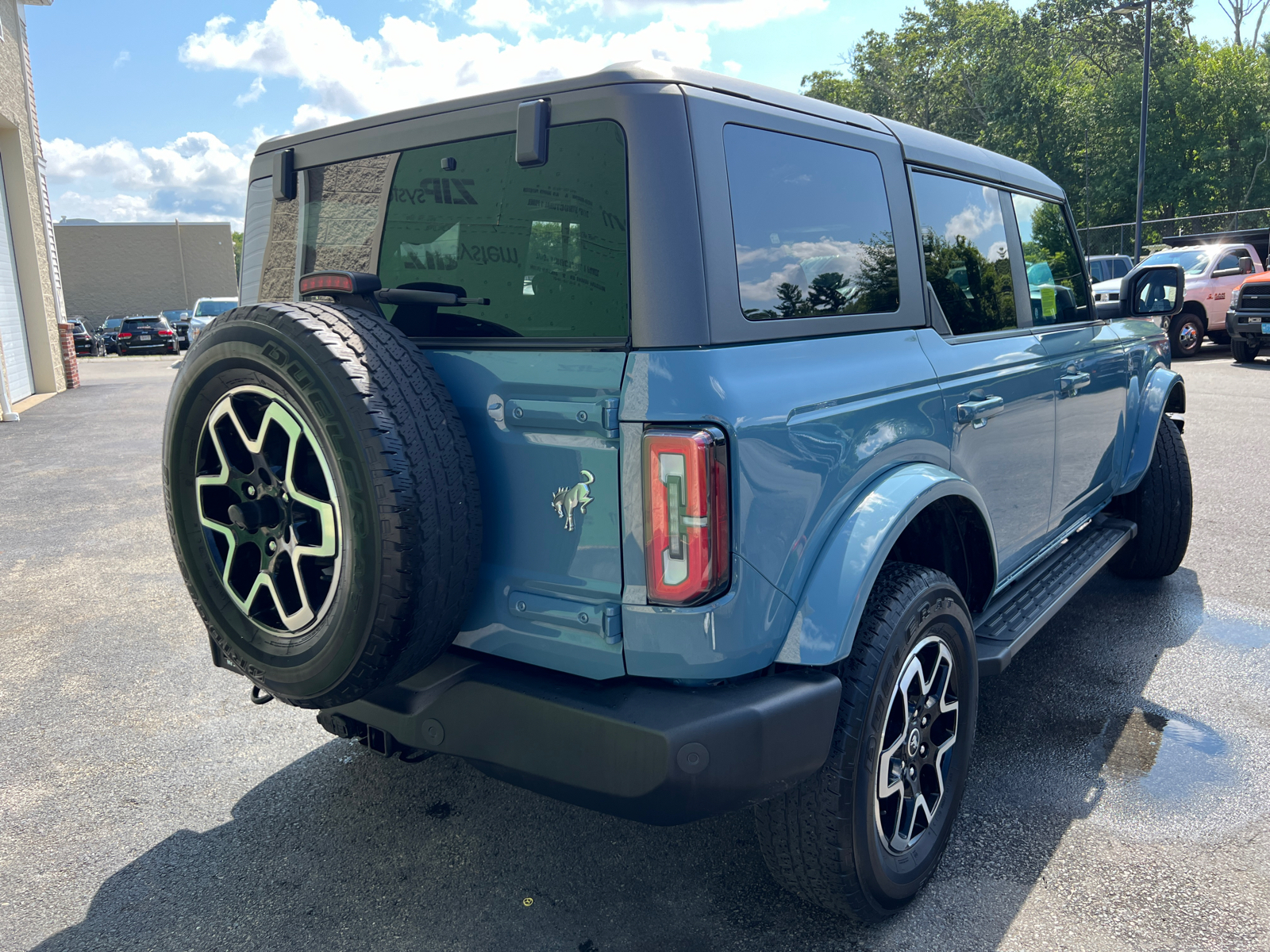 2022 Ford Bronco Outer Banks 10