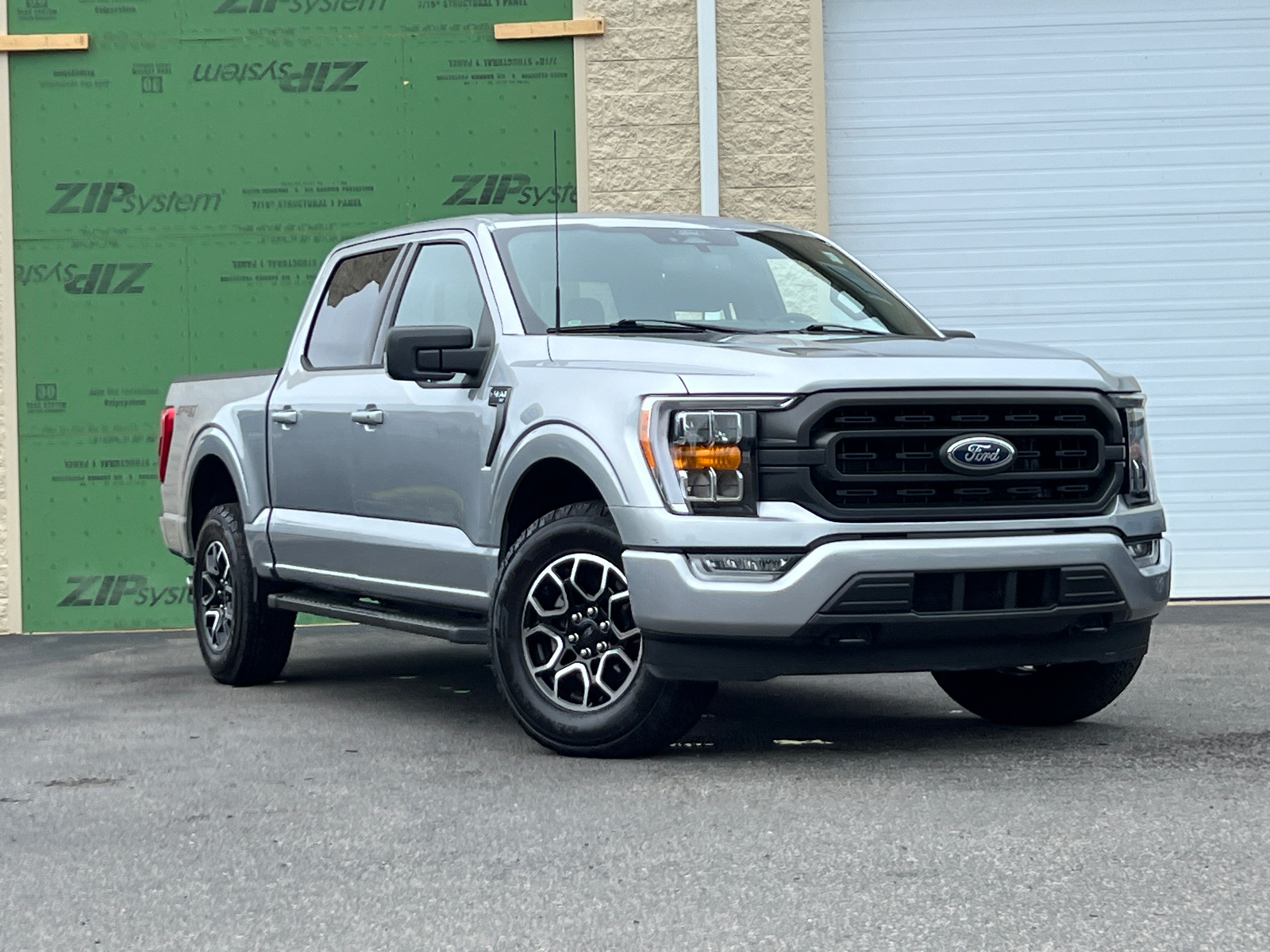 2022 Ford F-150 XLT 1