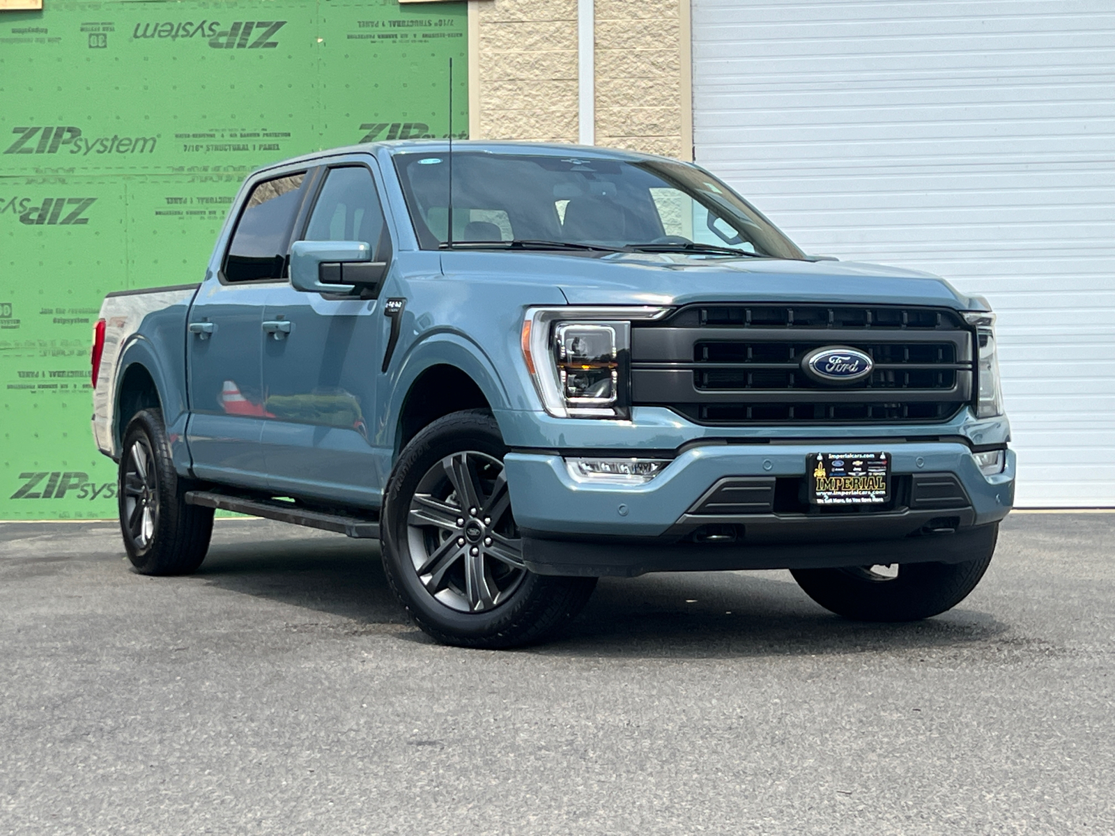 2023 Ford F-150 Lariat 2