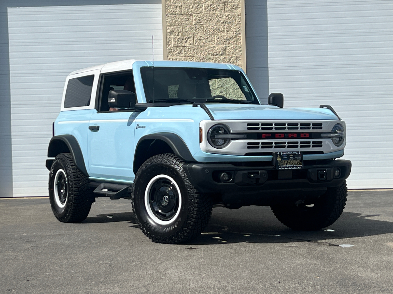 2023 Ford Bronco Heritage Limited Edition 1