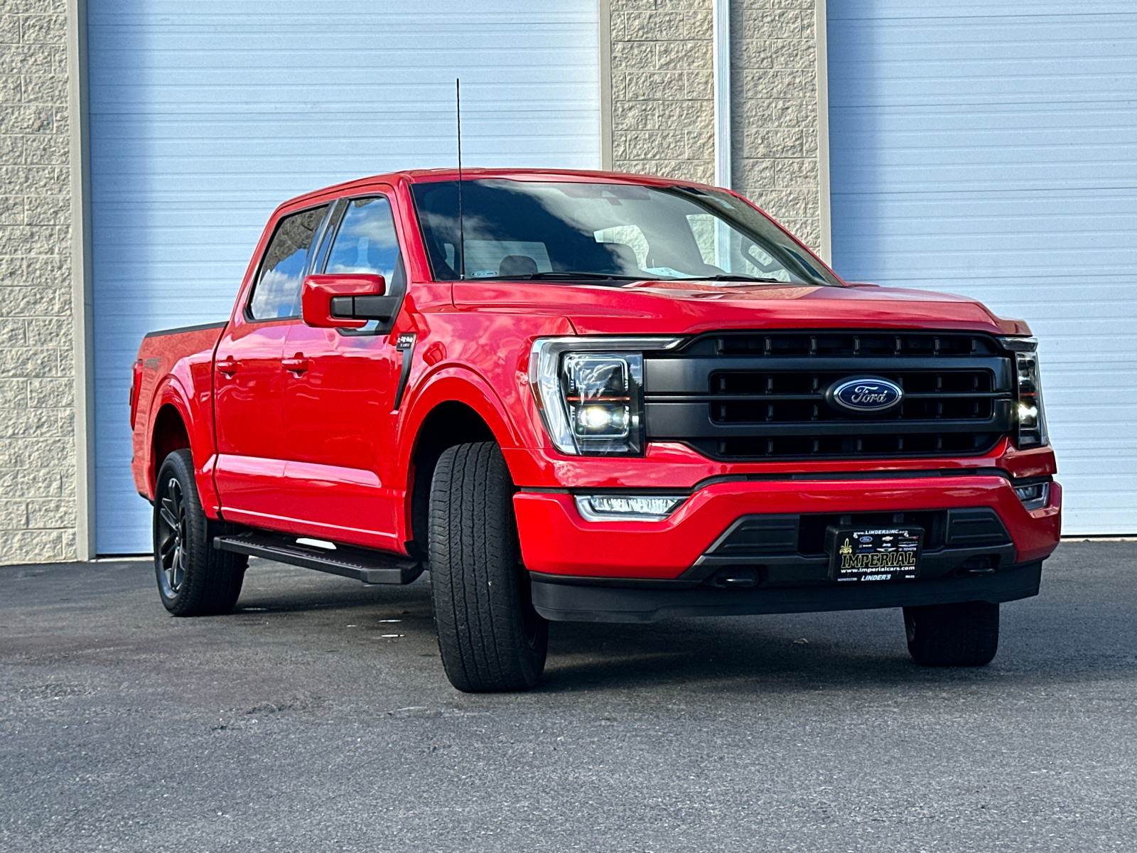 2021 Ford F-150 Lariat 2